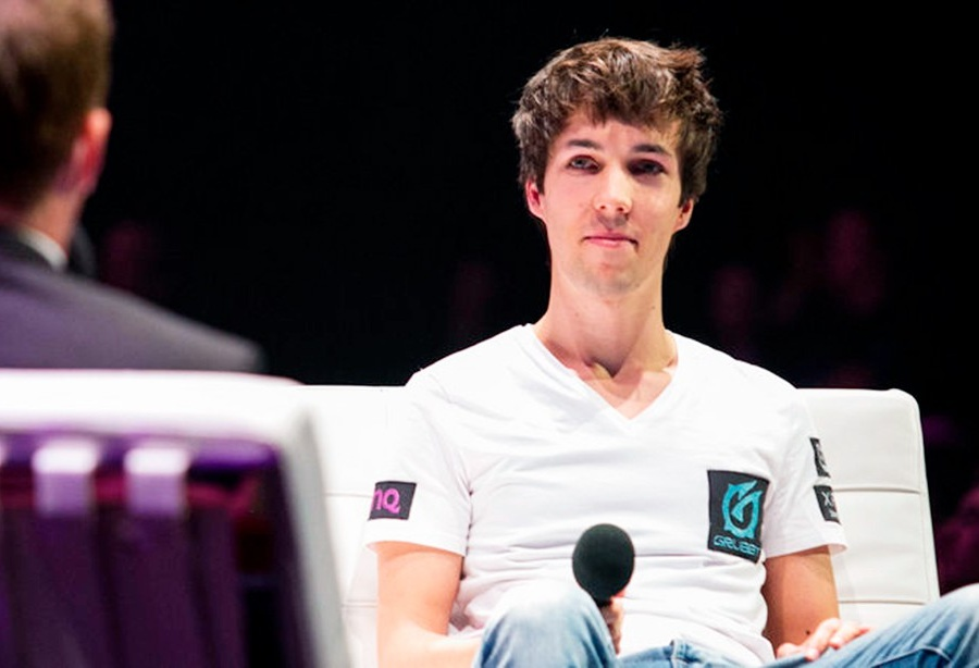 Grubby опробовал Dota 2