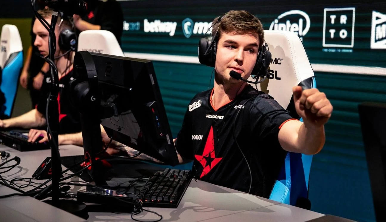 «device» вернулся в Astralis