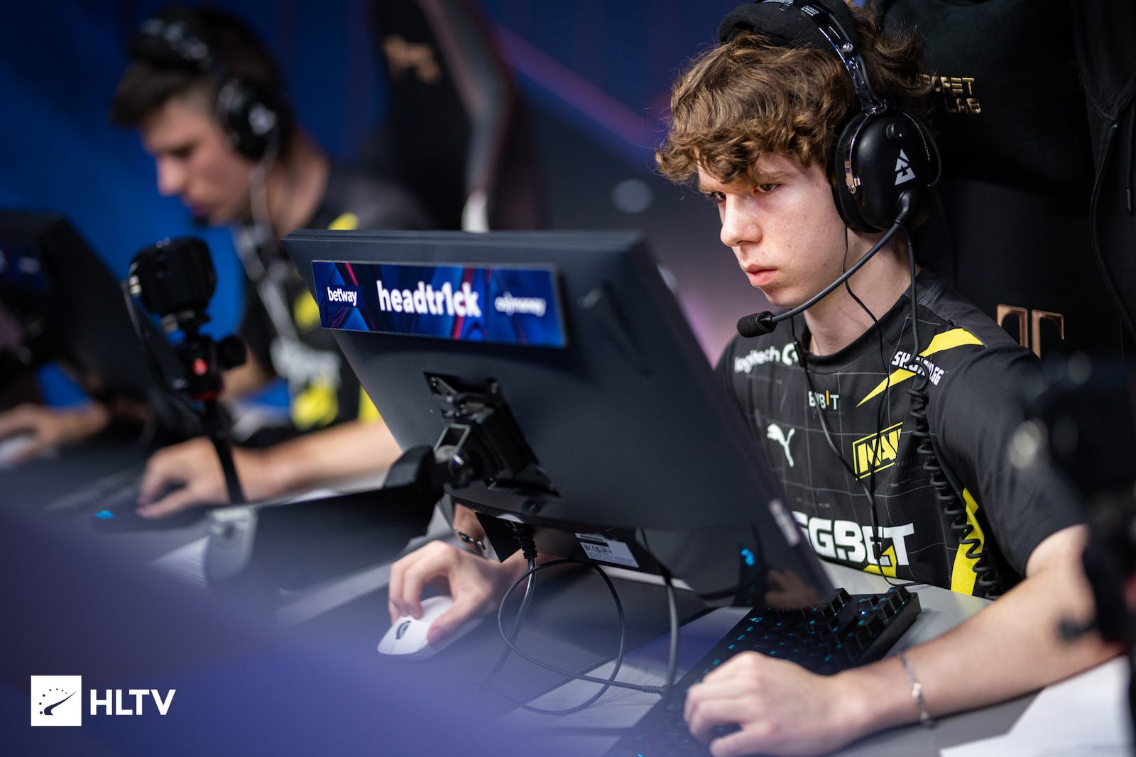 HEADTR1CK - ИЗ NAVI В NIP?